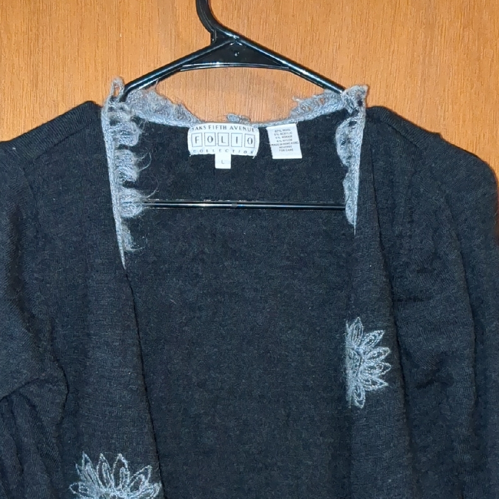 Saks Fifth Avenue Gray Cardigan Sweater with Elegant Knit Design